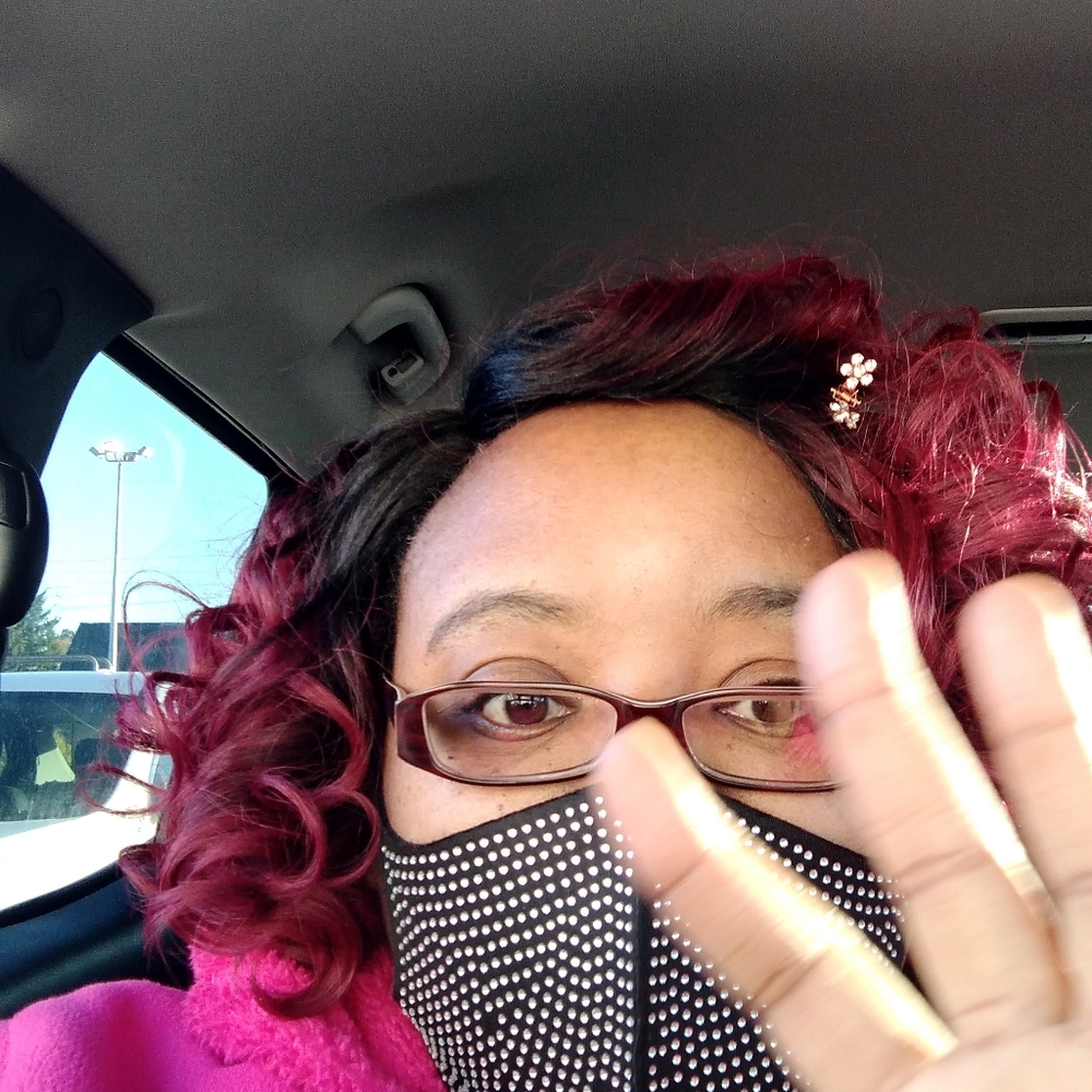 Meet your Posher, Tia - Picture 7 of 11